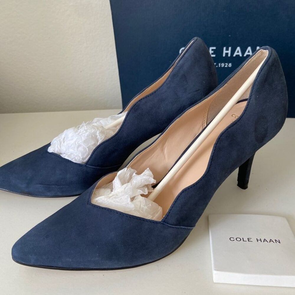 Cole Hann Lucille suade pumps size 7B in india Ink (navy)